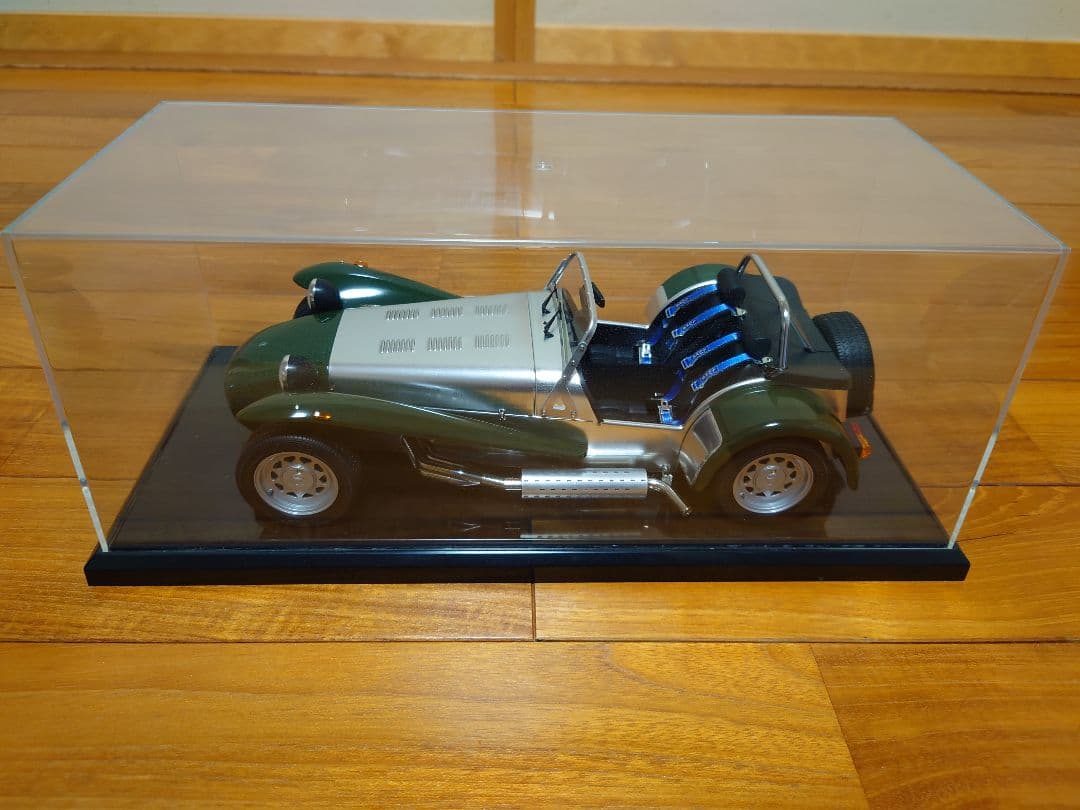 タミヤ1/12ケータハムスーパーセブンBDR完成品