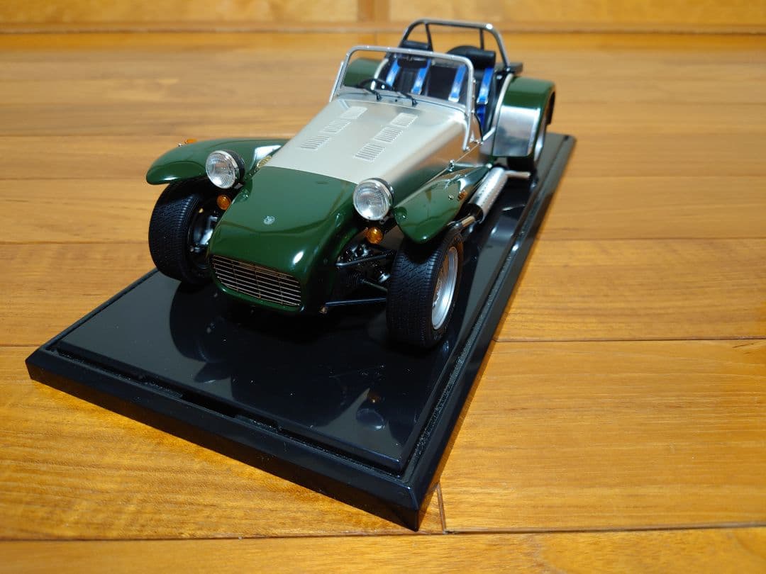 タミヤ1/12ケータハムスーパーセブンBDR完成品