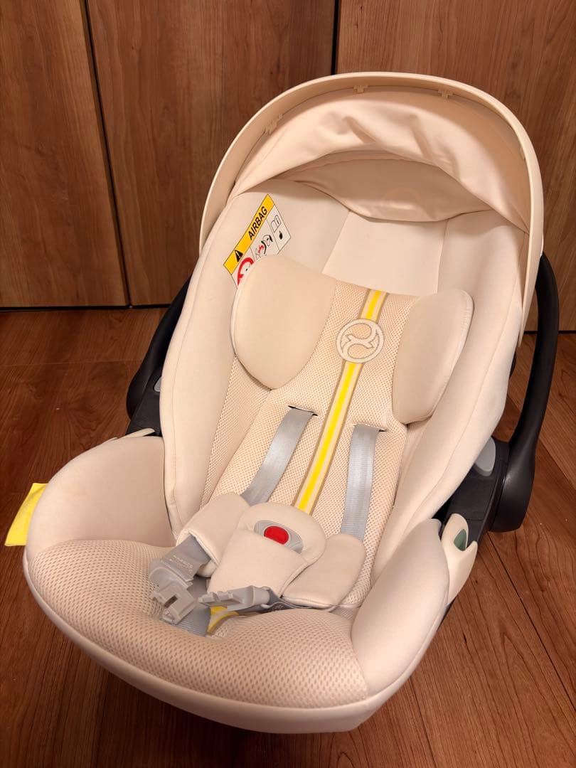 ベビーシート　cybex Cloud G i-Size カーアダプタセット