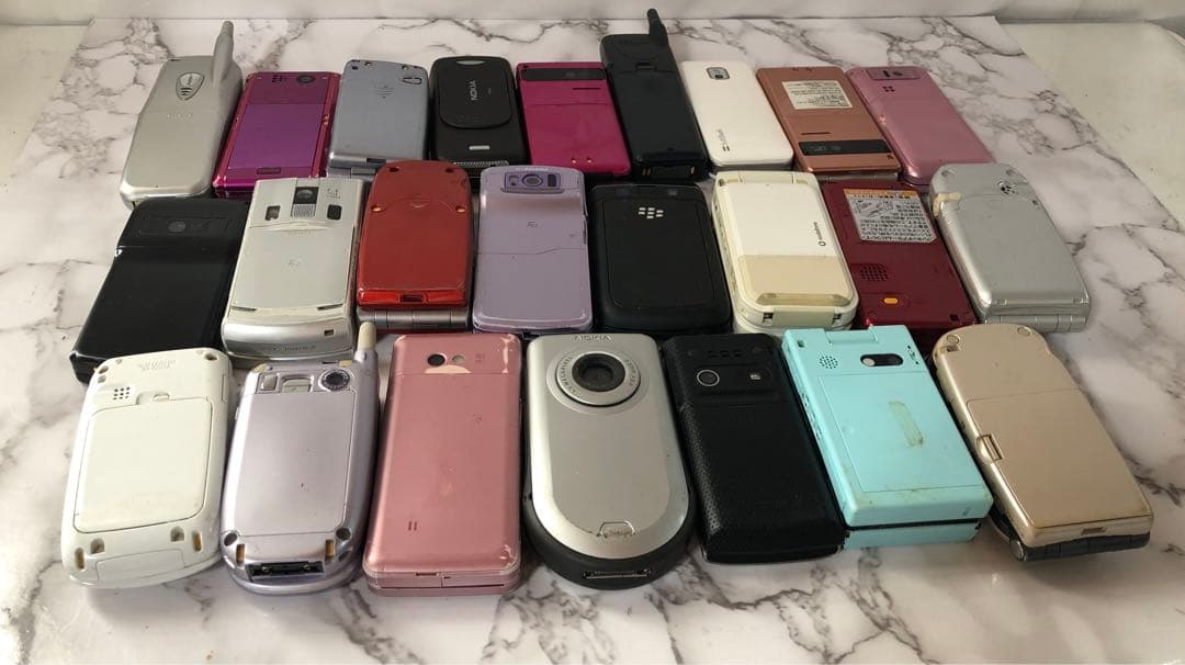 多色 ガラケー携帯電話セット　24台　　654え