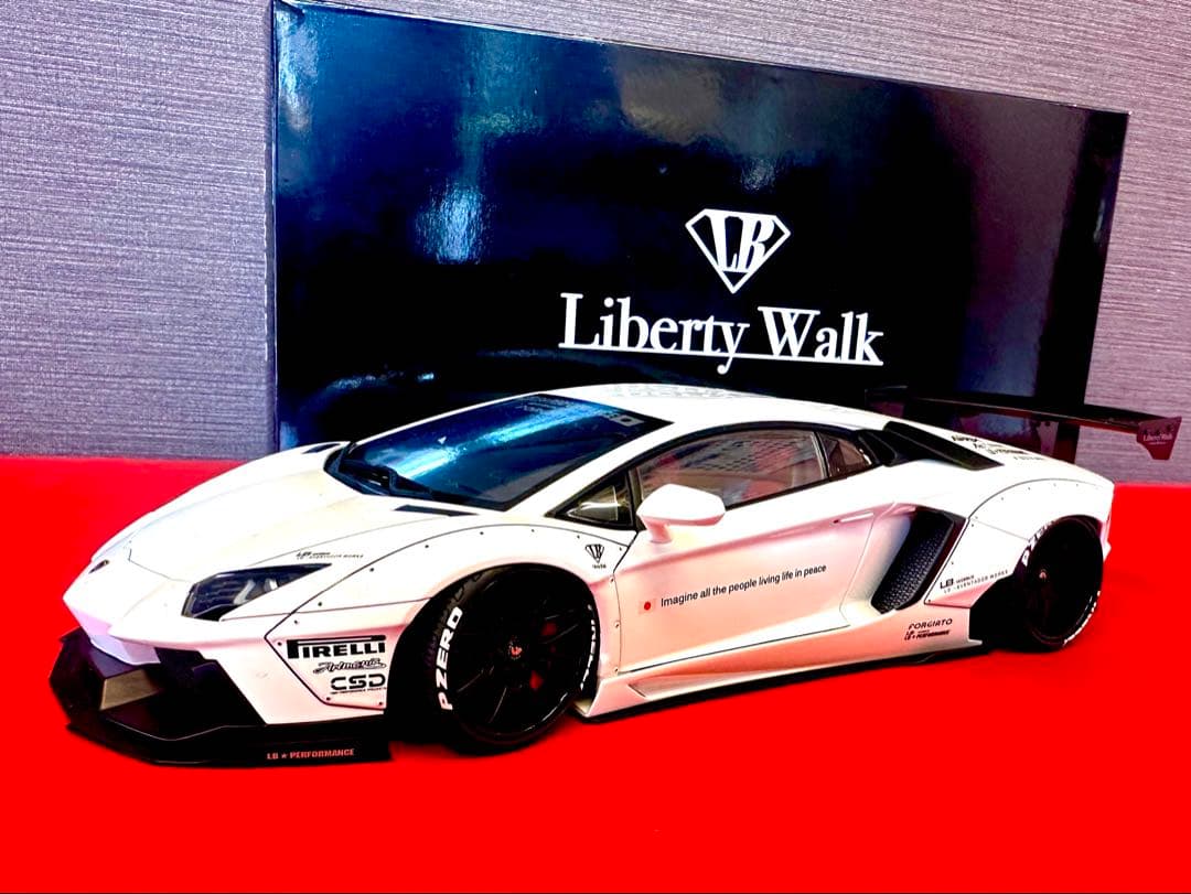 ☆Lamborghini 1/18 アヴェンタドールリバティウォーク　LB