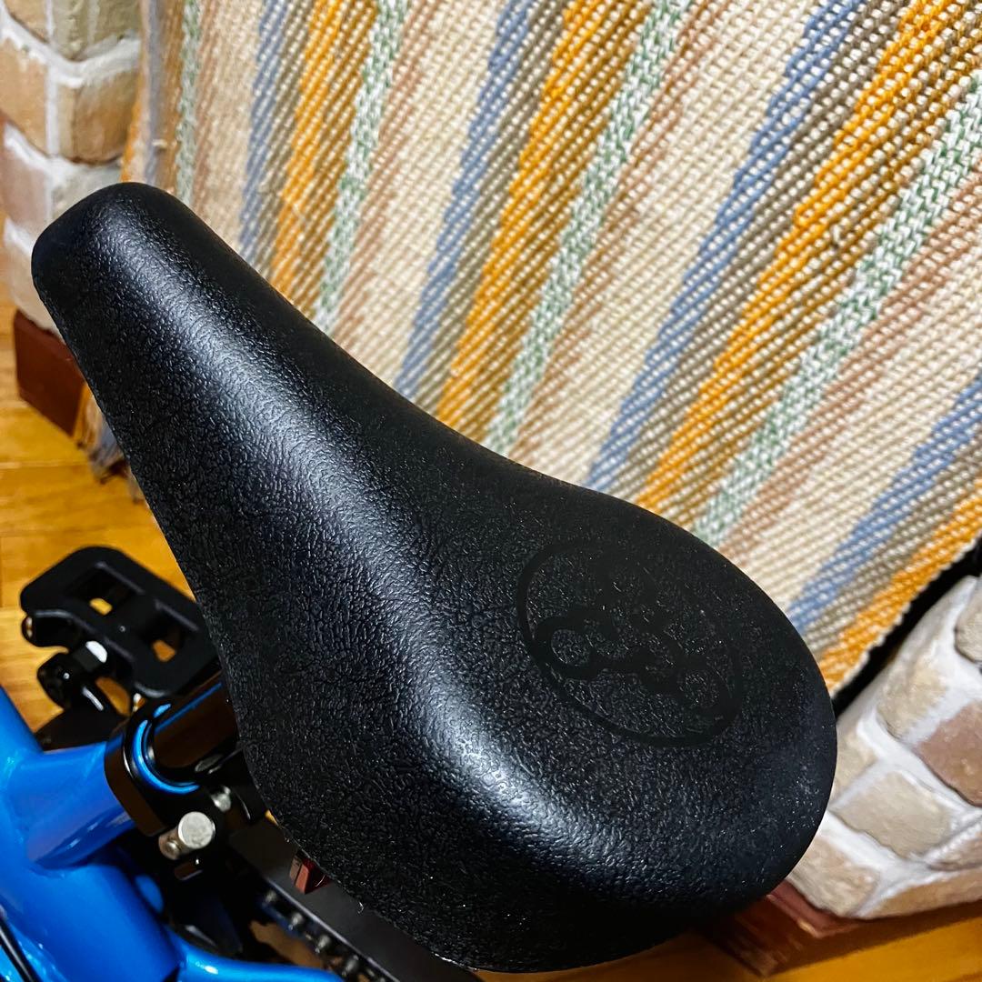 展示・未走行品　STRIDER 14x ストライダー　人気ブルー　2018製造