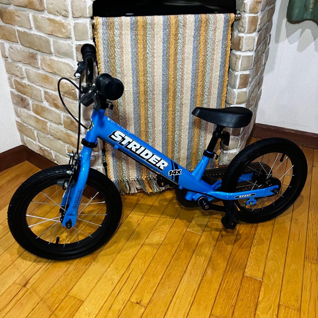 展示・未走行品　STRIDER 14x ストライダー　人気ブルー　2018製造