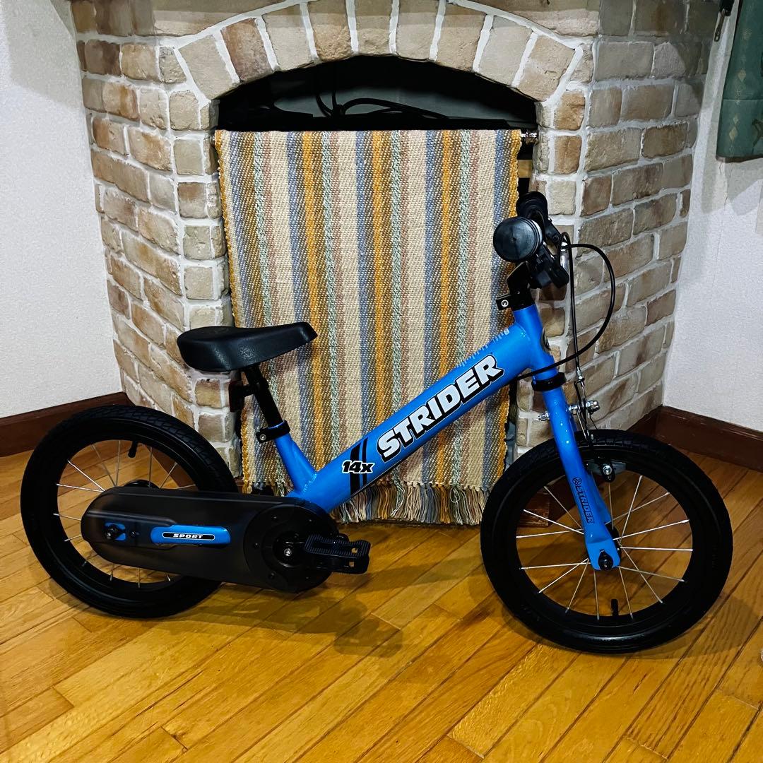 展示・未走行品　STRIDER 14x ストライダー　人気ブルー　2018製造