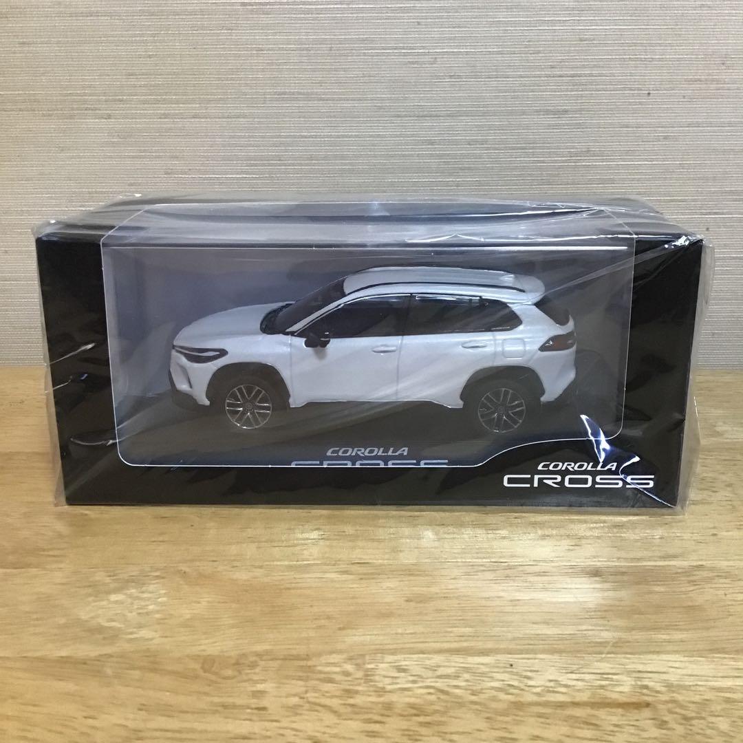 【新品・未開封】1/30 新型カローラクロス　ホワイト　2025