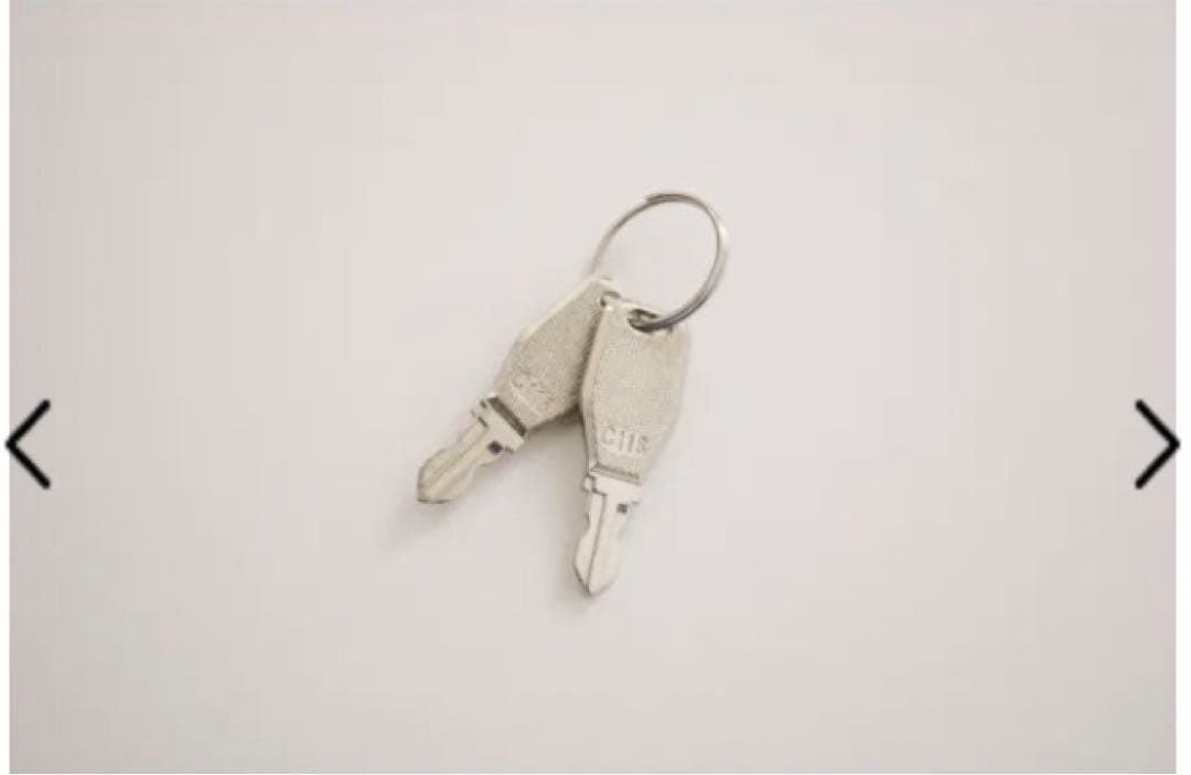 未使用スーツケース ハードキャリー 90L ホワイトカーボン TSAロック