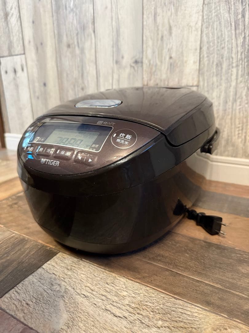 【タイガー】圧力IH炊飯ジャー　△jpk-B100