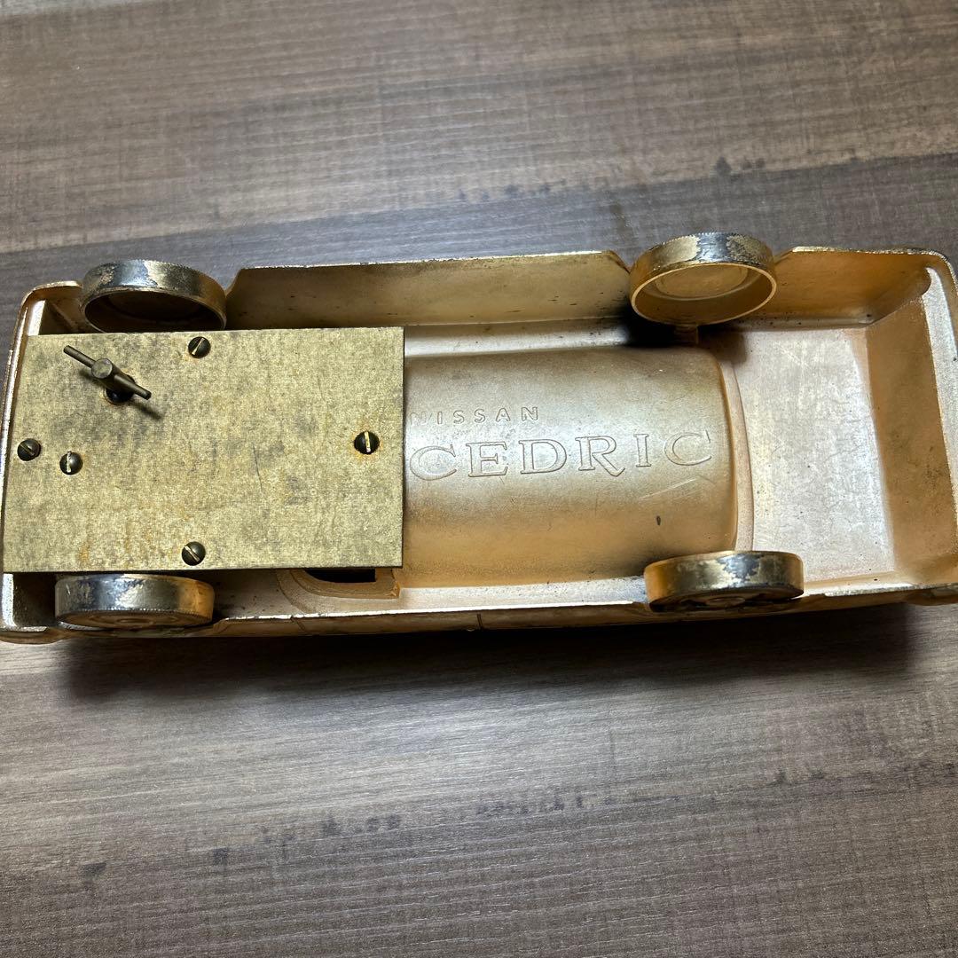 NISSAN CEDRICミニカー シガレットケース 置物 オルゴール付き