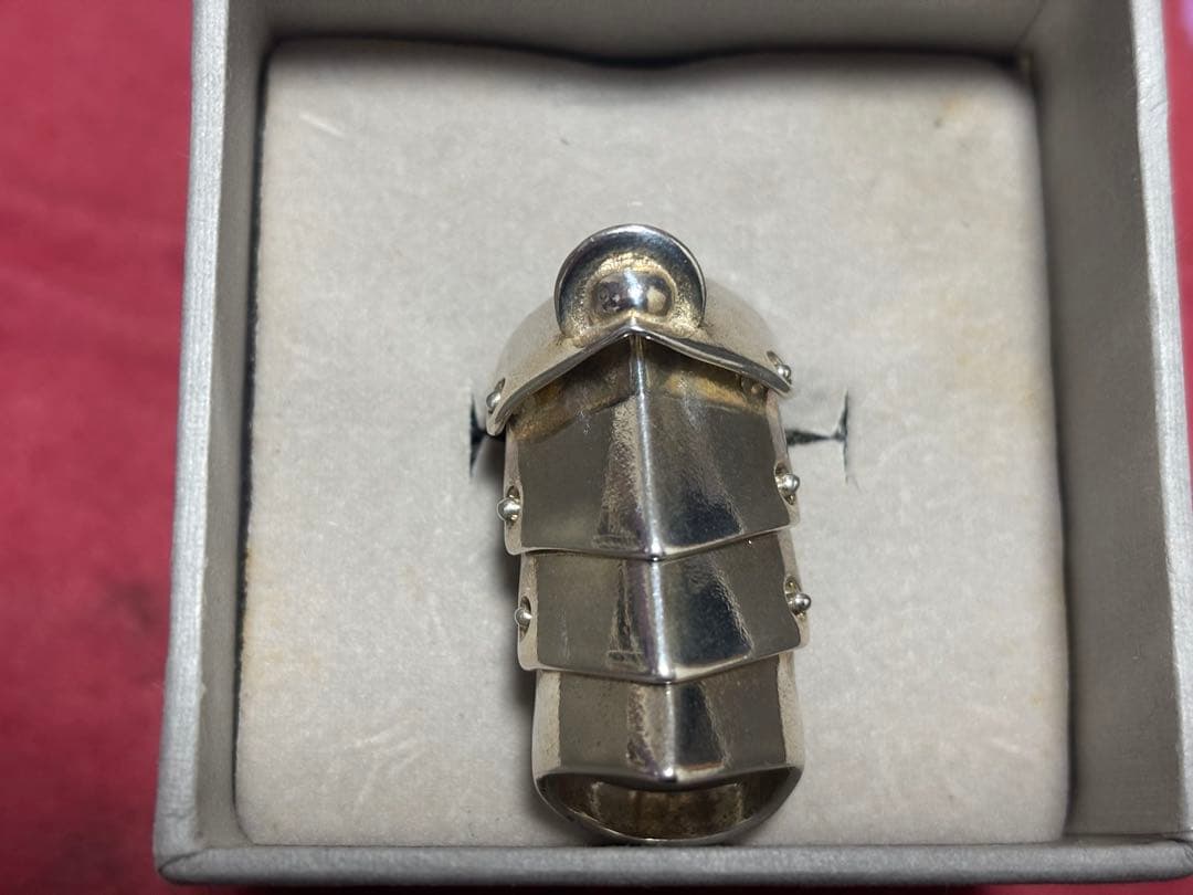 Vivienne Westwood シルバーアーマーリング