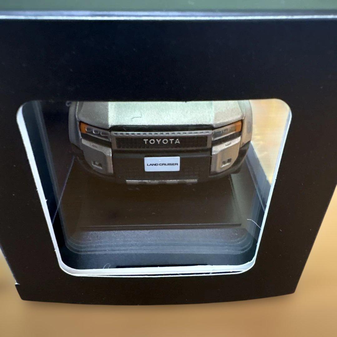 【送料込】 ランドクルーザー 250 シルバー 1/30 ミニカー ランクル