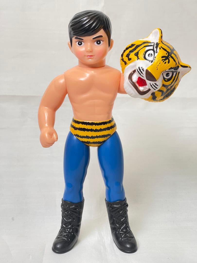 メディコム・トイ　タイガーマスク　復刻版　ソフビ