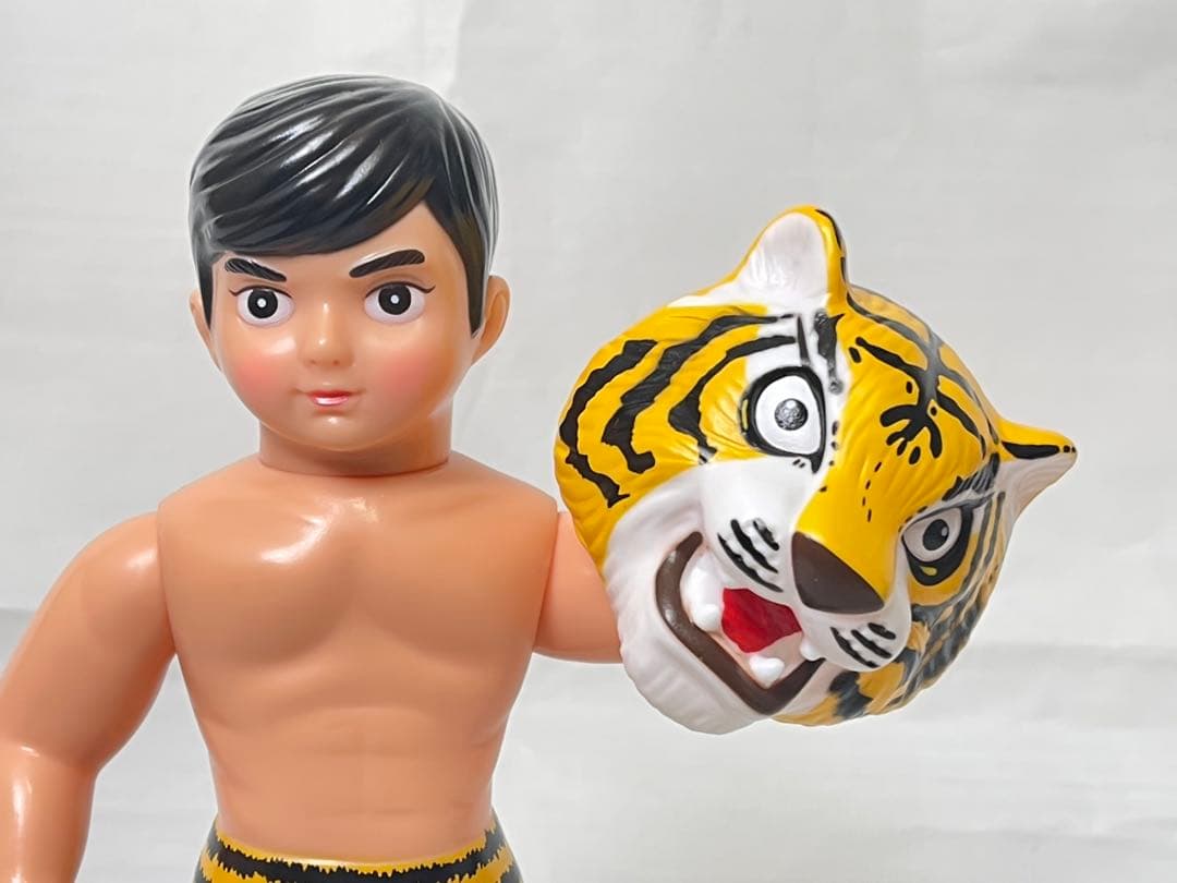 メディコム・トイ　タイガーマスク　復刻版　ソフビ