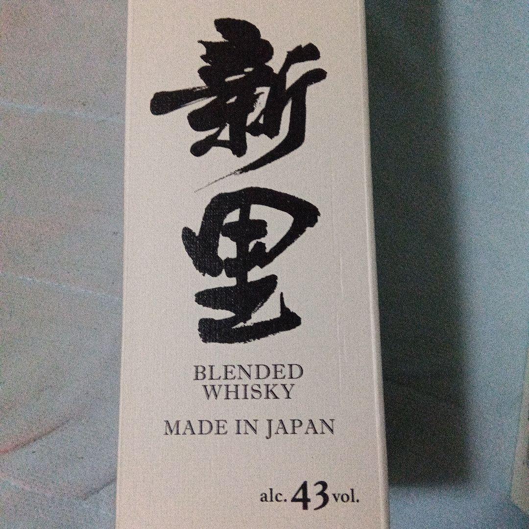 沖縄最古の蔵　新里　ウイスキー　化粧箱入り✕６　泡盛古酒　ノンチルフィルタード