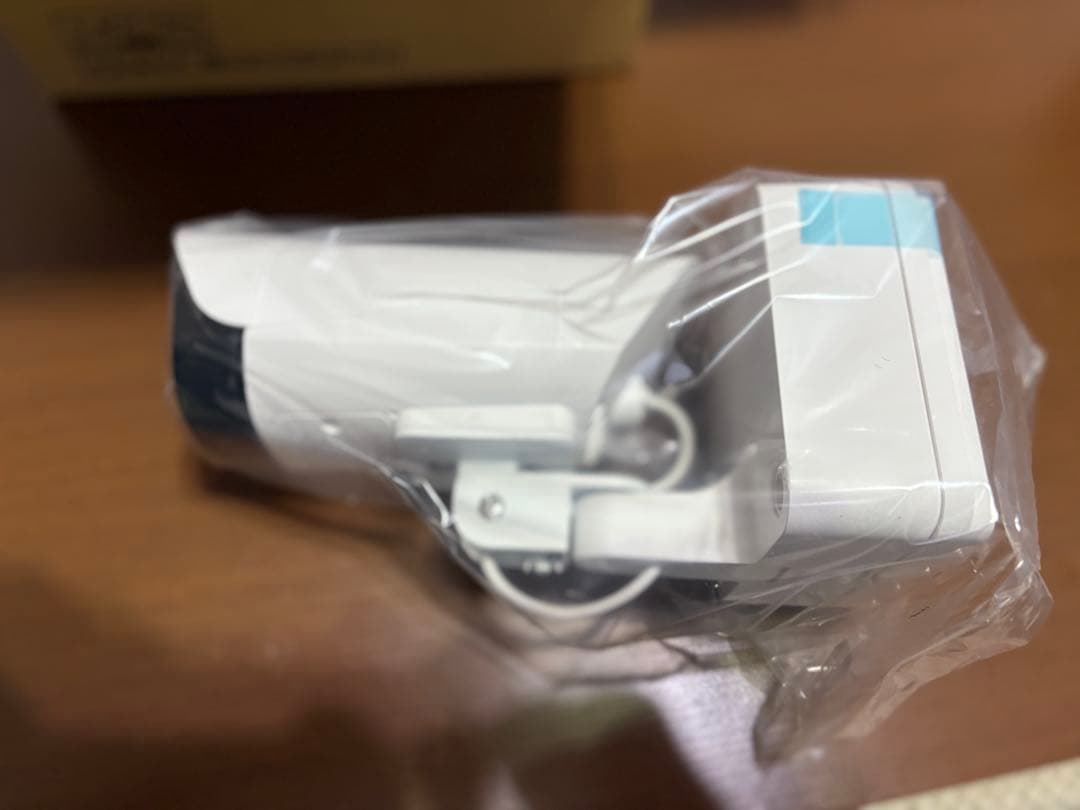 防犯カメラ 防水設計 円筒形