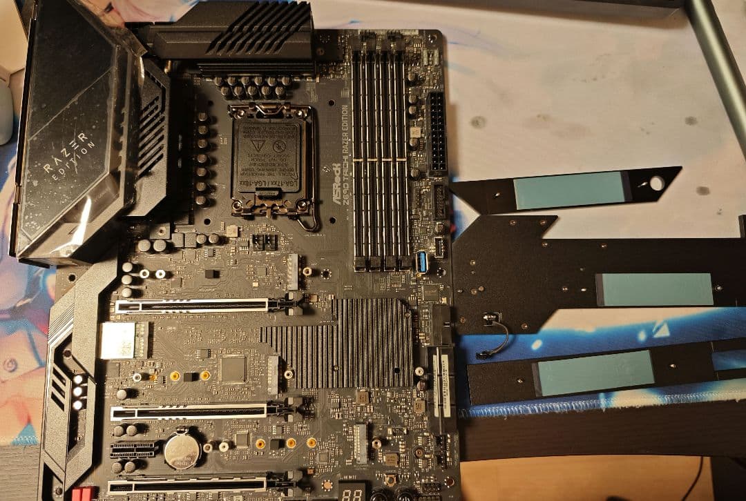 マザーボード Asrock Z690 taichi razer edition