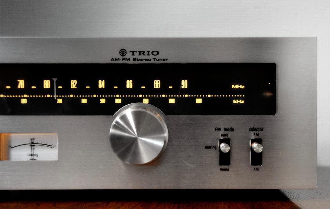 【来年度4月の福岡分移転のため処分価格】TRIO KT-3300 チューナー ♪