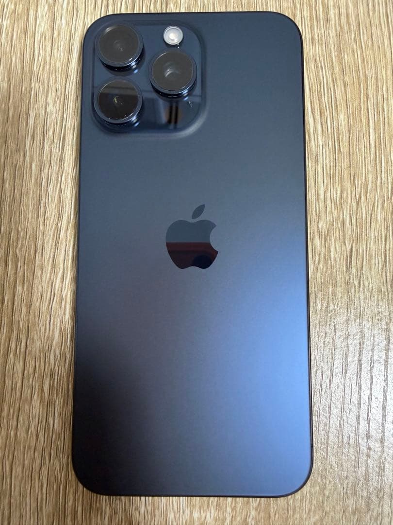 iPhone 15 Pro Max 256GB SIMフリー 小傷あり 動作良好