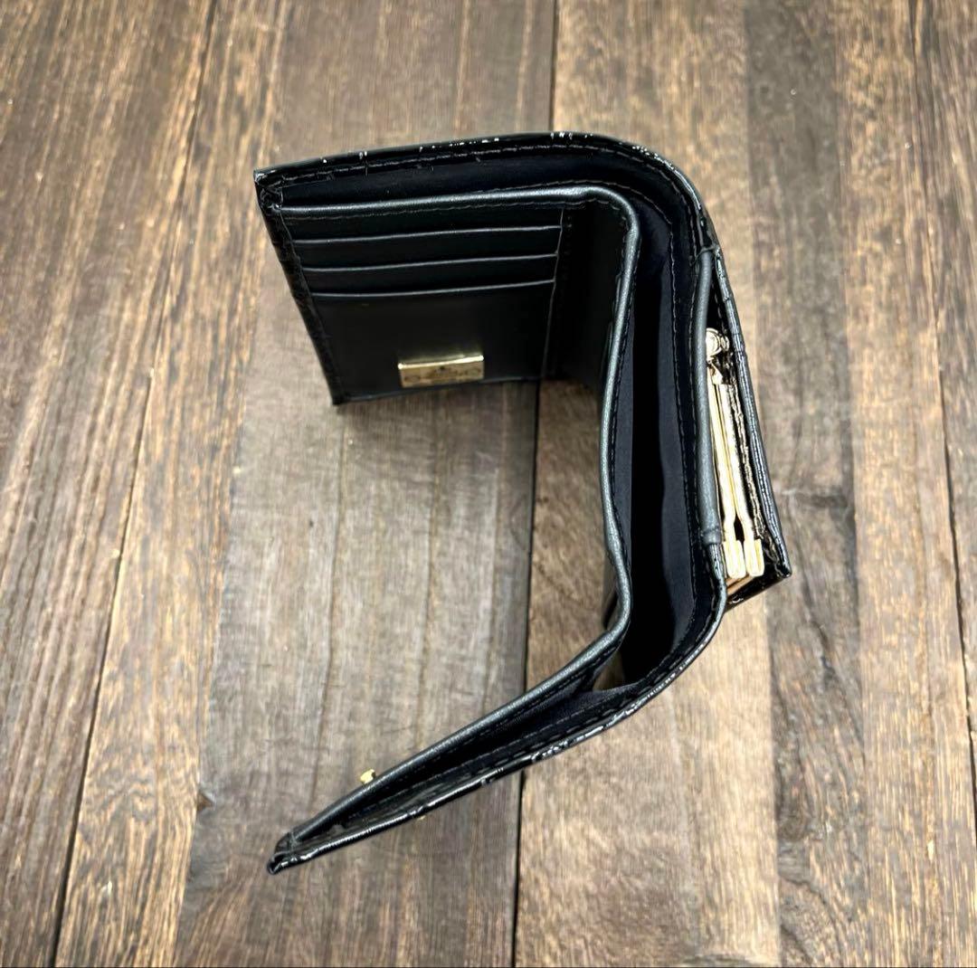 新品未使用　ヴィヴィアンウエストウッド 三つ折財布　黒　エナメル　がま口　⑥