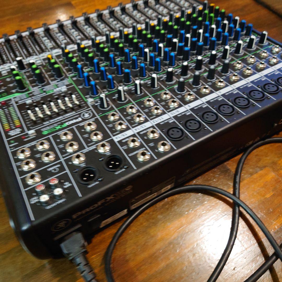 Mackie ProFX16v2　16チャンネルPAミキサー