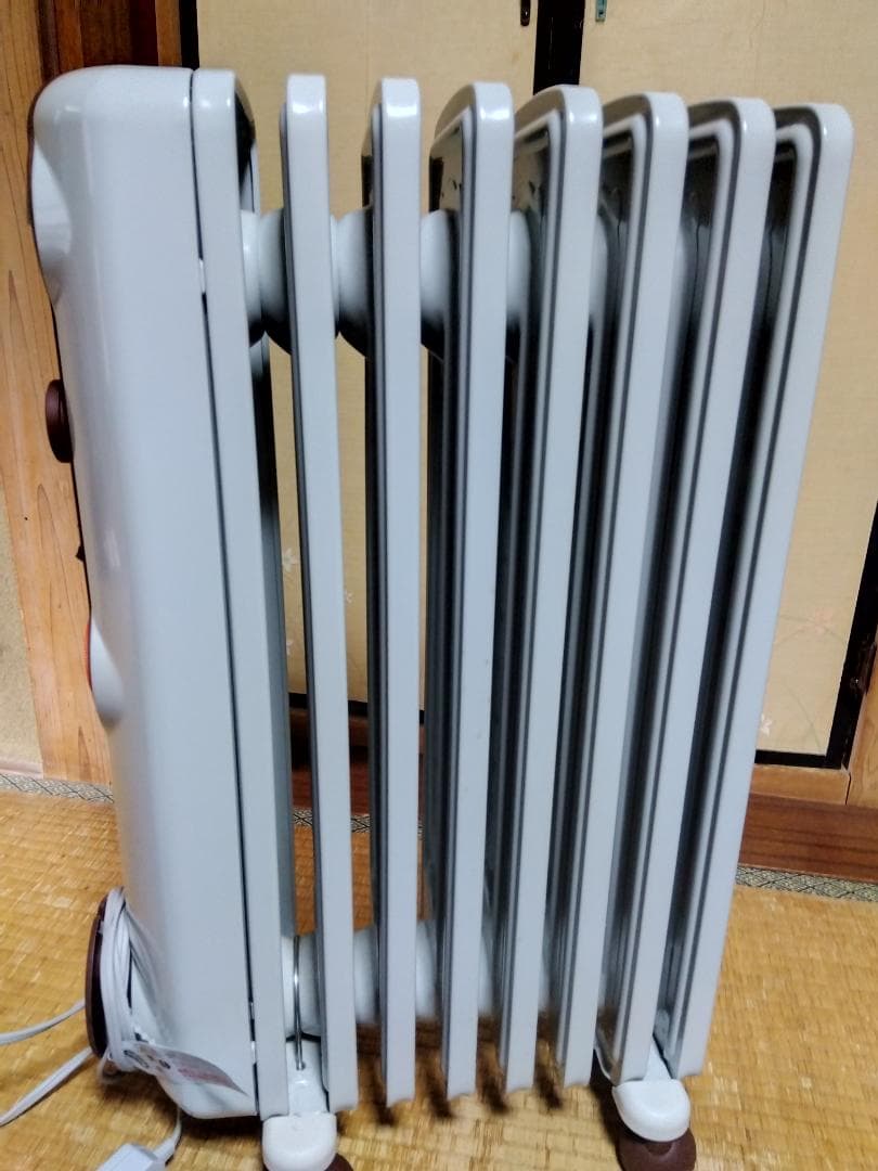 優しい熱　デロンギ・オイルヒーター