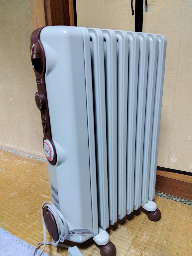 優しい熱　デロンギ・オイルヒーター