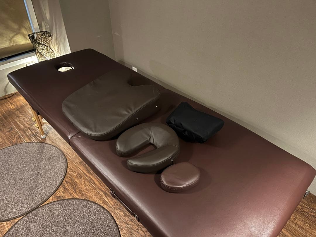 折りたたみ式マッサージベッド　ブラウン【中古】