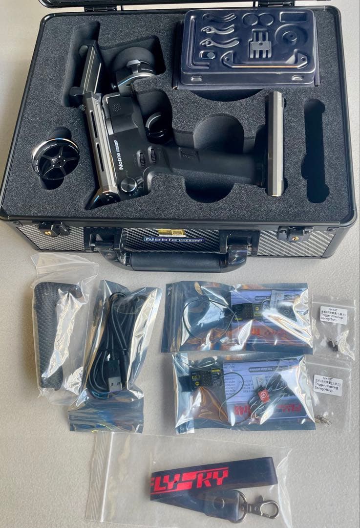 京商　Noble NB4 PRO+ 受信機2個　ケース付き　テスト使用のみ