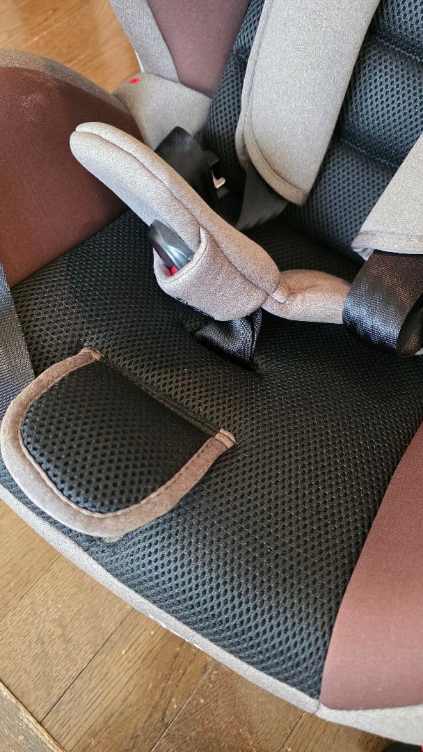 Nebio ターンピット　 チャイルドシート ISOFIX対応360°回転