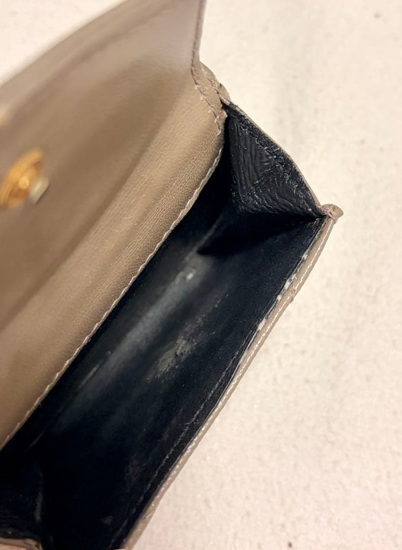 YVES SAINT LAURENT イヴサンローラン ベージュ 三つ折り財布