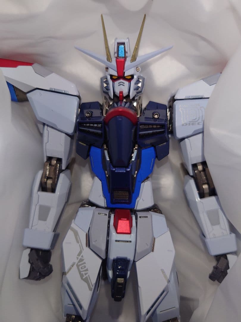 L BUILD　メタルビルド　フリーダムガンダム