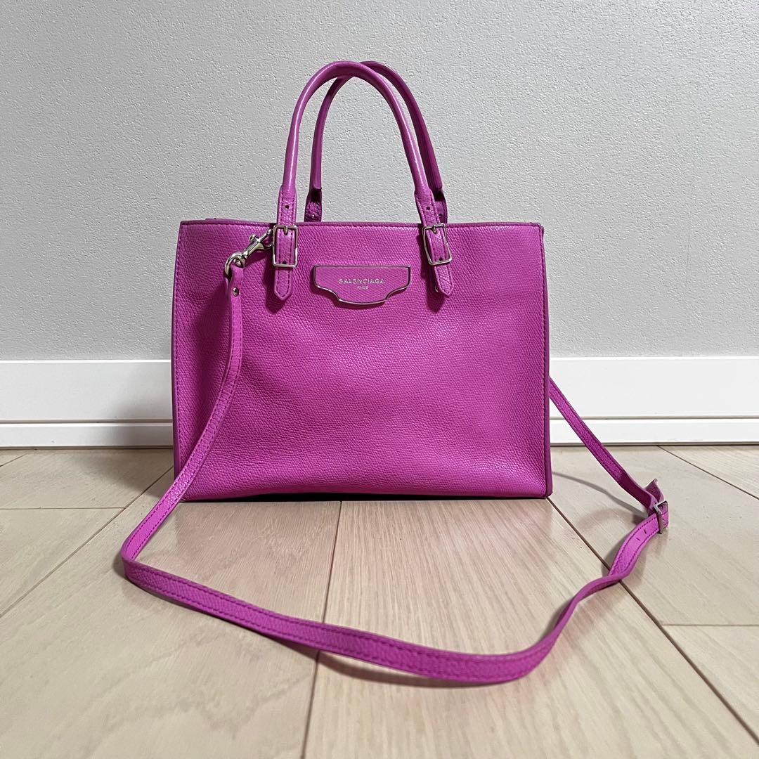 バレンシアガ　ピンク レザー ハンドバッグ ストラップ付き