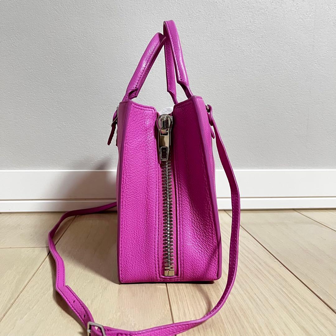 バレンシアガ　ピンク レザー ハンドバッグ ストラップ付き