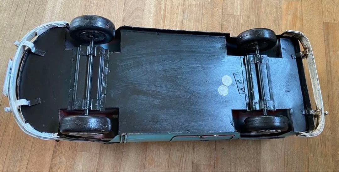 ワーゲンバス風 ブリキ製 ミニカー インテリア雑貨　①