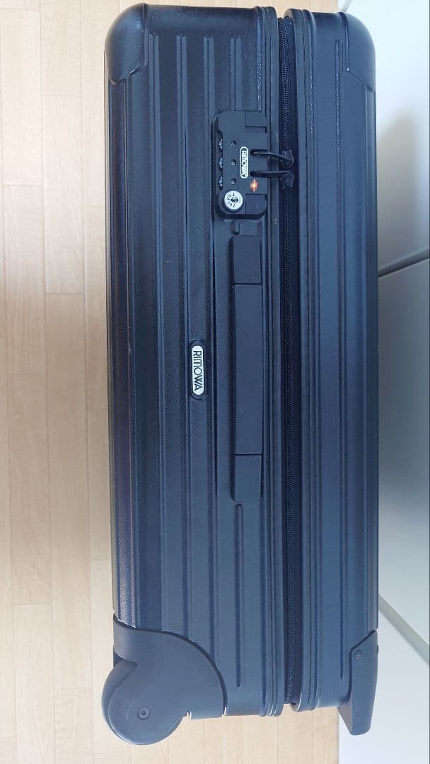 へ*ょ様 RIMOWA ブラック キャリーケース