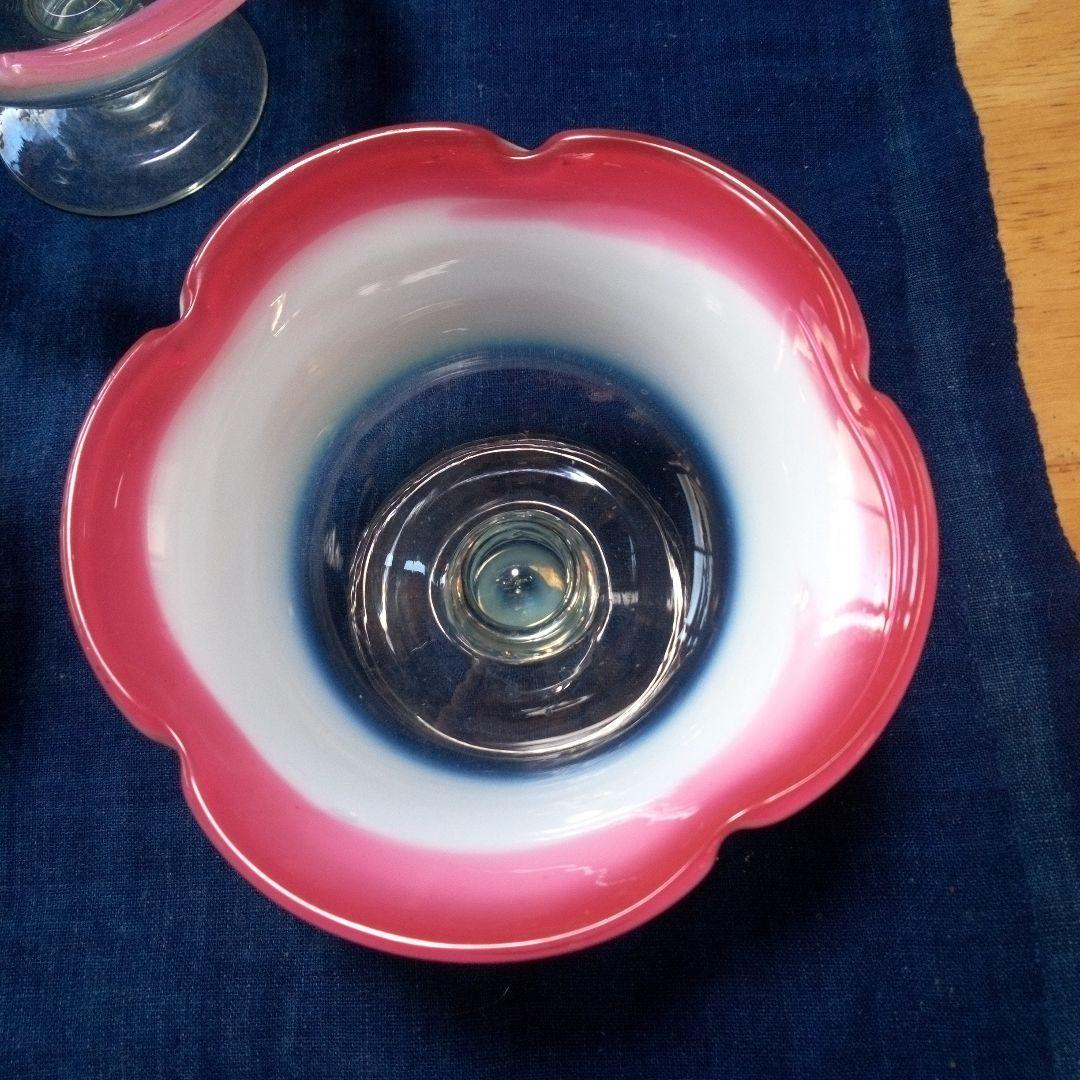 明治大正ロマン　輪花形　赤と乳白色の氷コップ５客