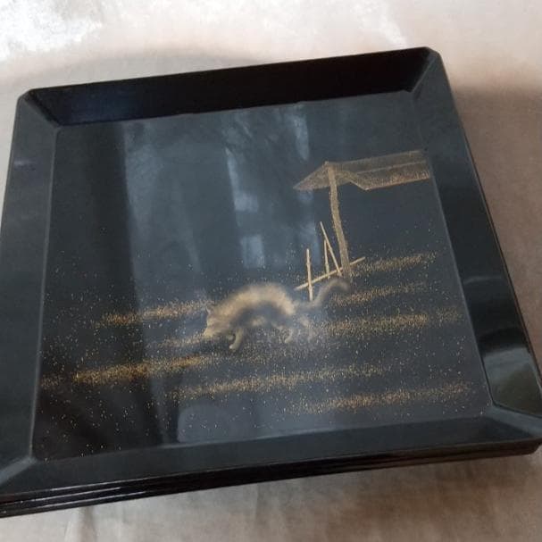 金蒔絵　角盆　研出蒔絵　狸図　3枚