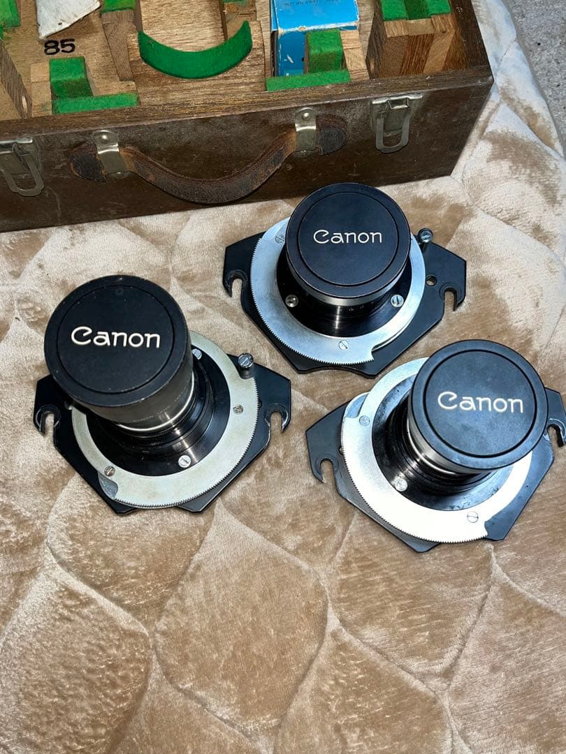 Canon 50mm ？レンズ 3本木製ケース付き