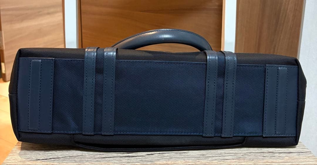 美品 TUMI トゥミ 68416DNYE トートバッグ ネイビー正規店購入