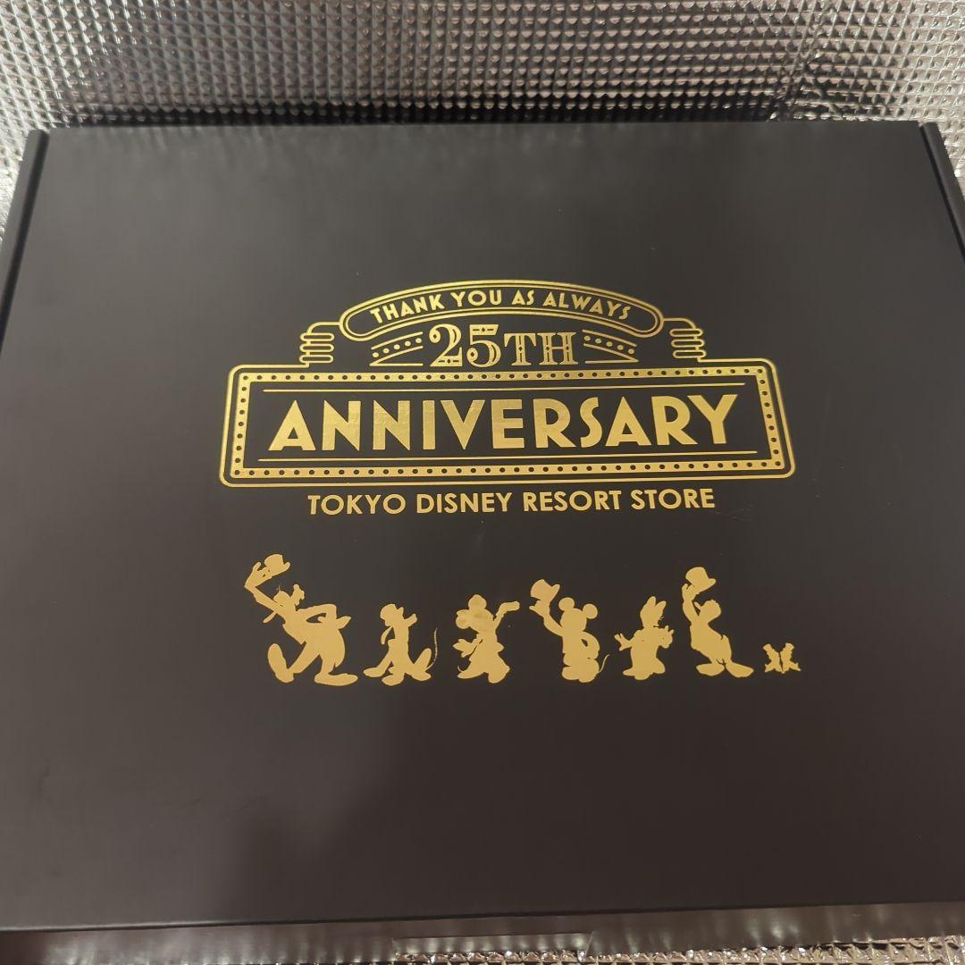 ディズニーストア　 25周年 ミッキー＆フレンズ　ピンバッジセット