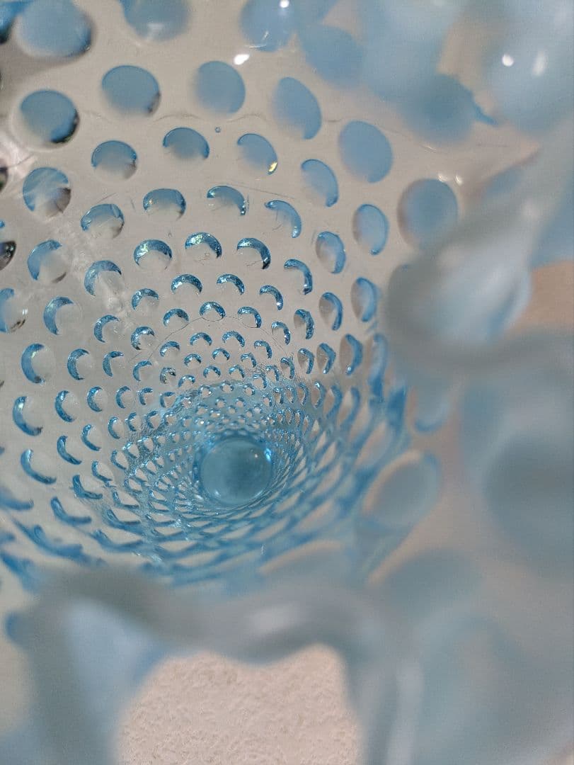 フェントン　ブルーオパルセント ホブネイル フリル　フラワーベース