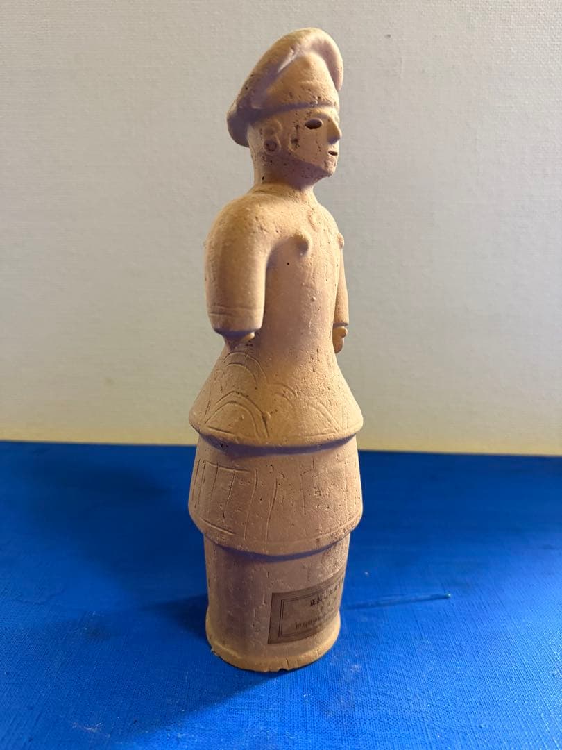 埴輪（正装した女子像） 群馬県伊勢崎市八寸出土・7世紀／複製品 レプリカ