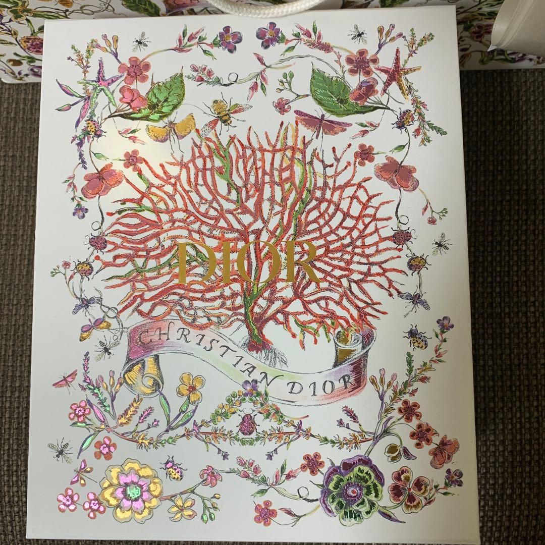 Dior ショッパー 花柄 金色タグ付き　空箱
