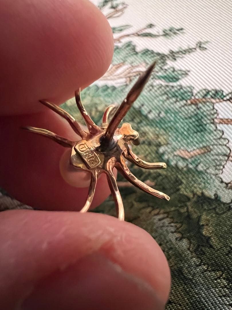 田崎真珠☆k14  蜘蛛　クモ☆ブローチ☆パール☆綺麗です