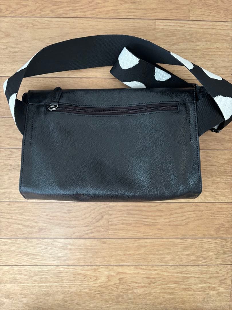 ear PAPILLONNER ワイドテープショルダーバッグ/ボディバッグ