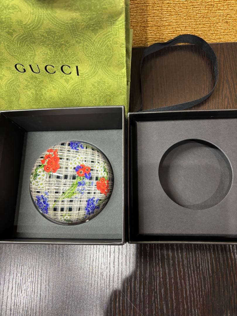 【希少】GUCCI 花柄 円形置物　ペーパーウエイト※非売品