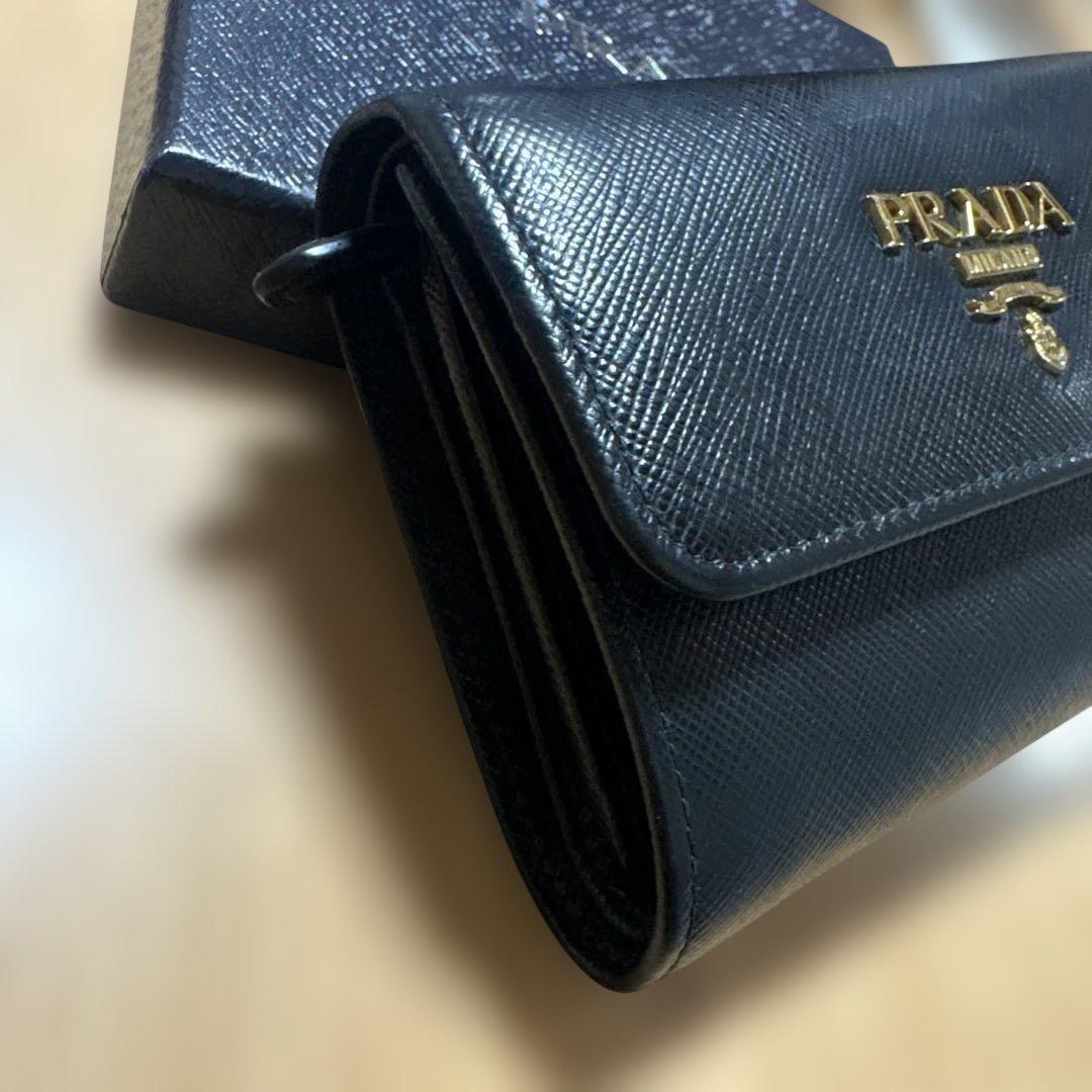 PRADA コンパクト財布