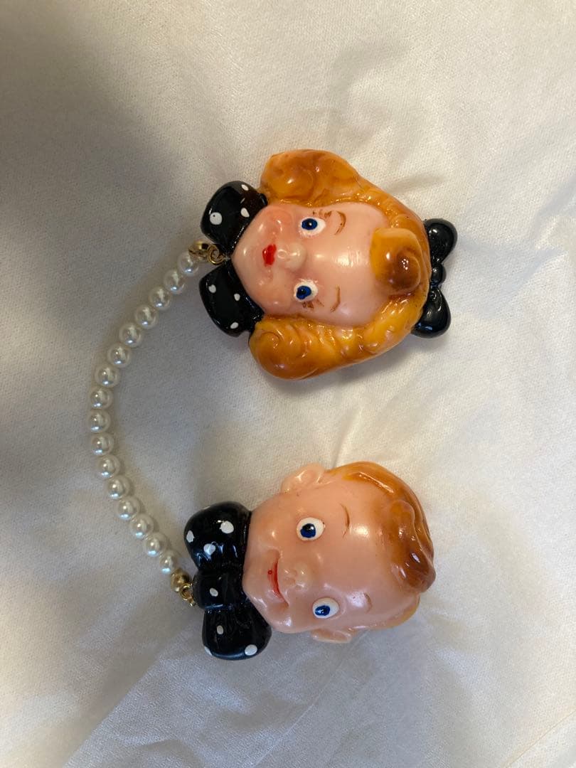 weekends ブローチ