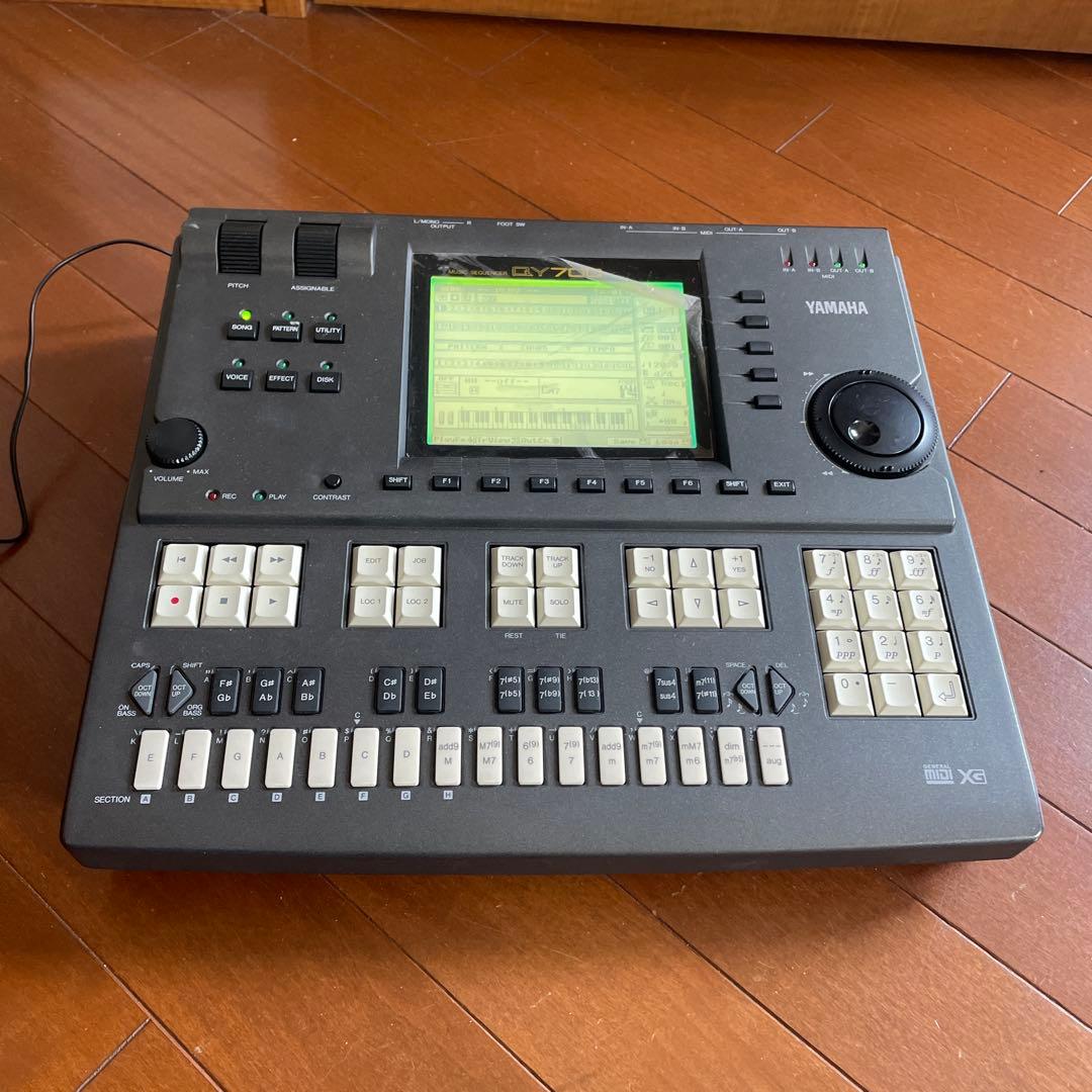 YAMAHA QY700 シーケンサー リズムマシン