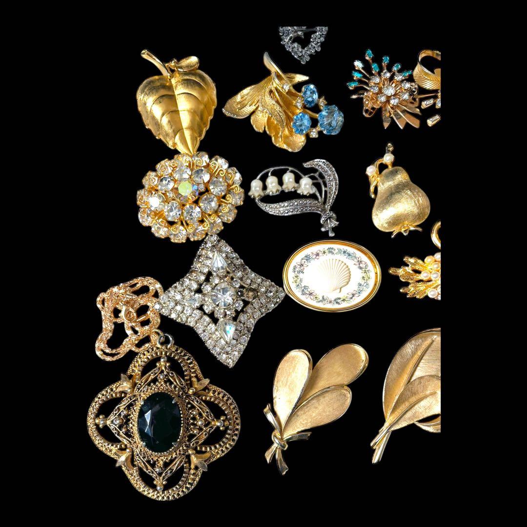 ☆2025年&2026年福袋☆ブラック&ゴールド系☆20点アクセサリーセット