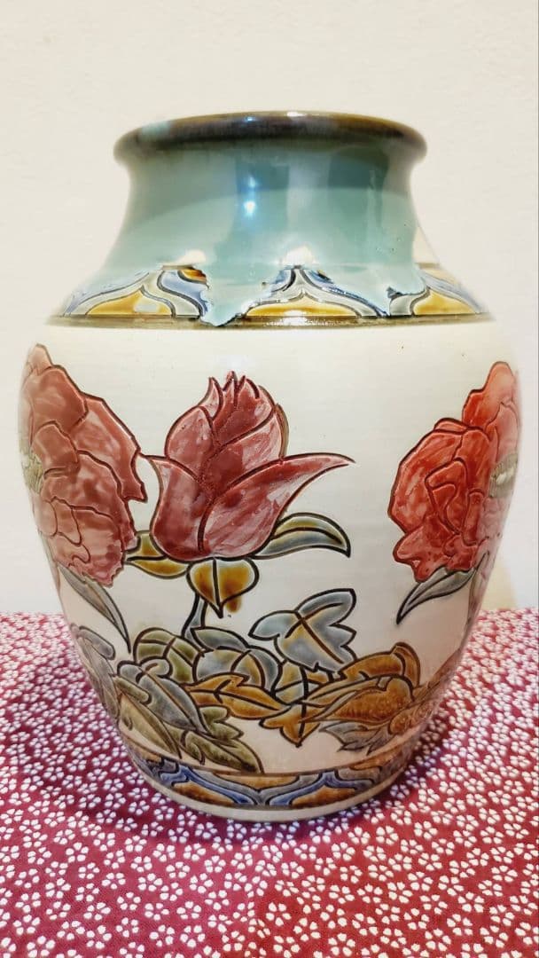 ➄宮城三成 赤い花の大壺 沖縄 やちむん 鮮やか 貴重 人間国宝孫